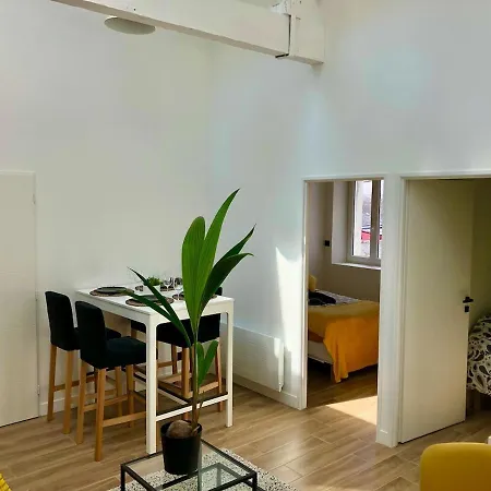 Le Loft - *
